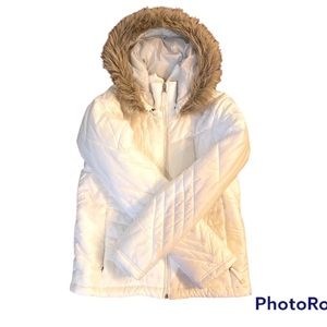 🤍🤍ALPINE DESIGNS WHITE JACKET WITH REMOVABLE FAUX FUR HOOD🤍🤍